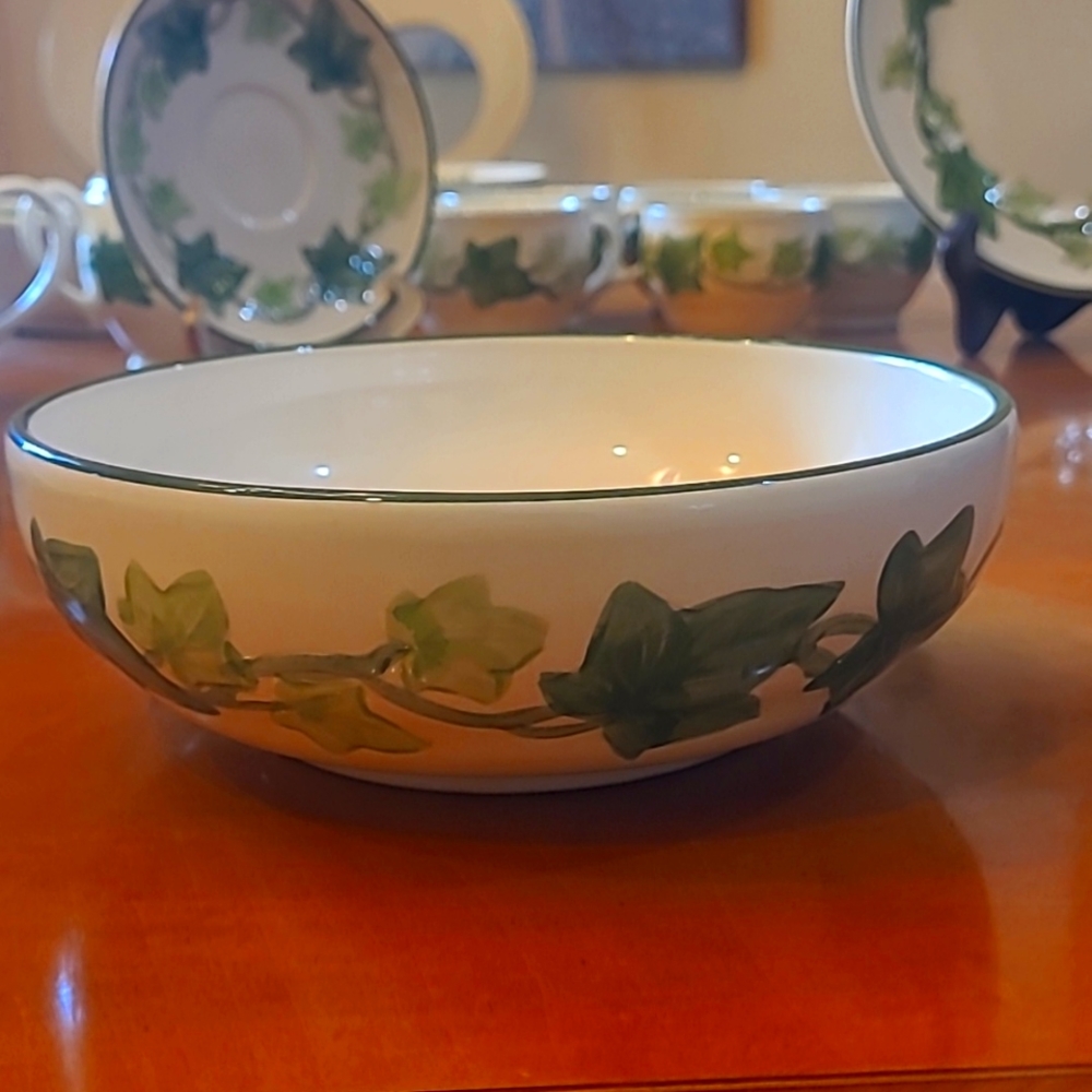 Franciscan IVY 7in Vegetable Bowl - Picture 1 of 5